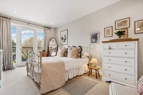 2 bedroom flat for sale, Barnes High Street, Barnes, London