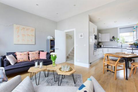 3 bedroom flat for sale, Webbs Road, Battersea, London