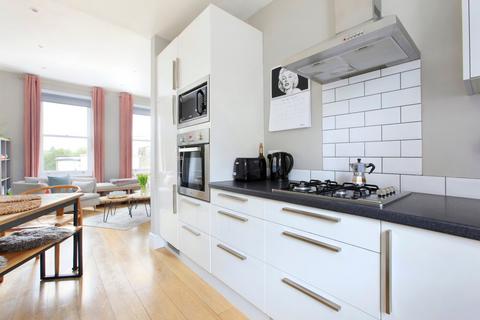 3 bedroom flat for sale, Webbs Road, Battersea, London