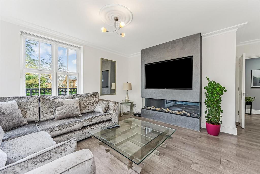 3 Bradfield House-9.jpg