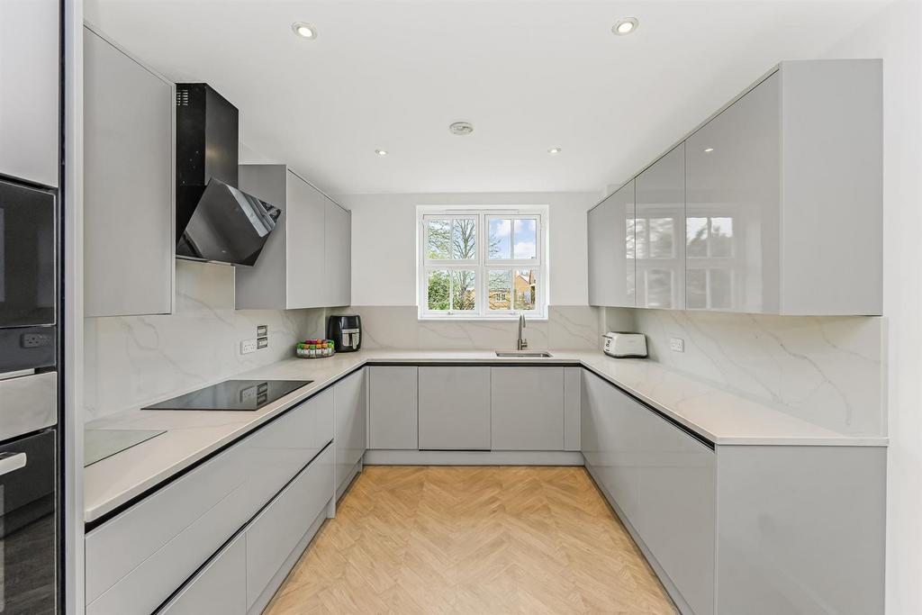 3 Bradfield House-5.jpg