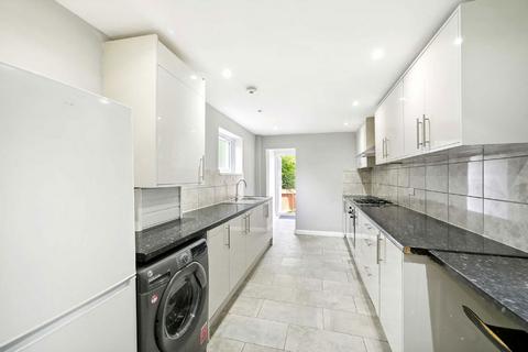 4 bedroom semi-detached house to rent, Lower Road, Harrow HA2