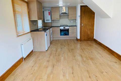 undefined, Wallington SM6