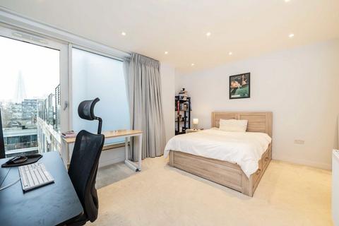 3 bedroom flat for sale, Blackfriars Road, London SE1