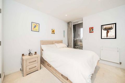 3 bedroom flat for sale, Blackfriars Road, London SE1