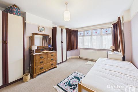 3 bedroom semi-detached house for sale, Vista Way, Harrow, HA3