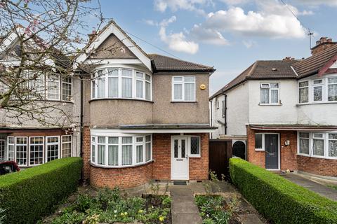 3 bedroom end of terrace house for sale, Lynton Road, Harrow