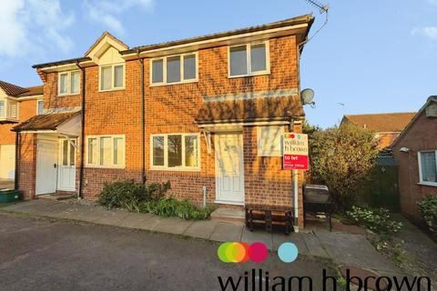 3 bedroom house to rent, Derwent Road, Highwoods, COLCHESTER