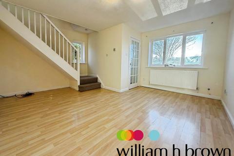 3 bedroom house to rent, Derwent Road, Highwoods, COLCHESTER