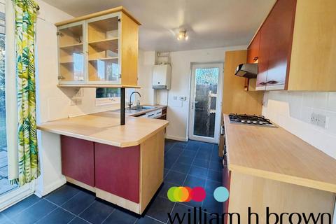 3 bedroom house to rent, Derwent Road, Highwoods, COLCHESTER