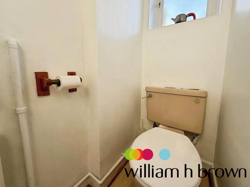 Cloakroom/wc