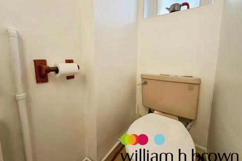 3 bedroom house to rent, Derwent Road, Highwoods, COLCHESTER