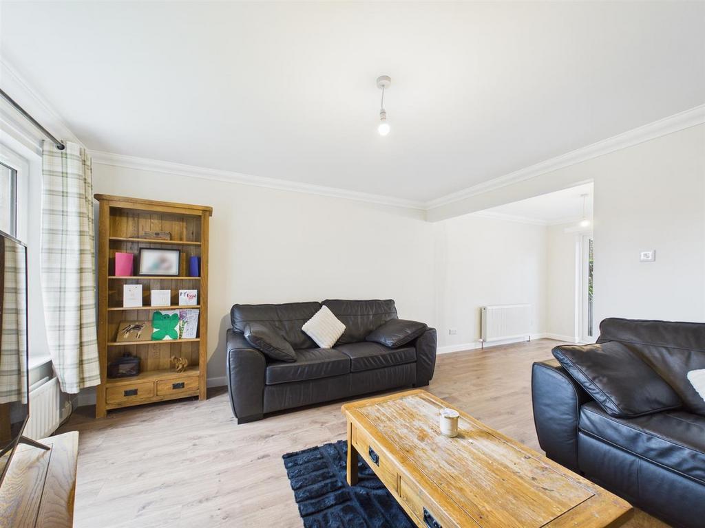 CAM01486 G0-PR1003-STILL021.jpg