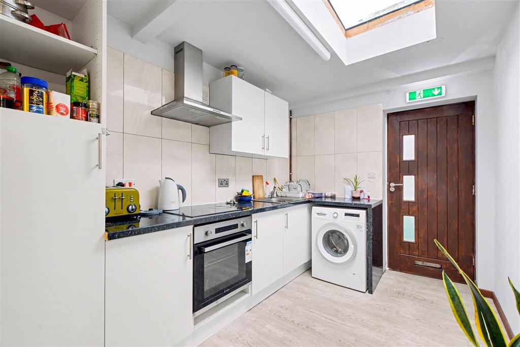 Shared GF Kitchen (2).jpeg