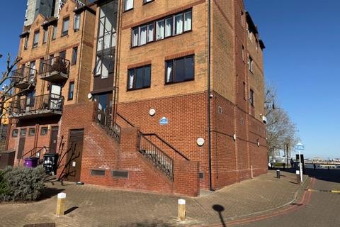 undefined, Amsterdam Road London., London, E14
