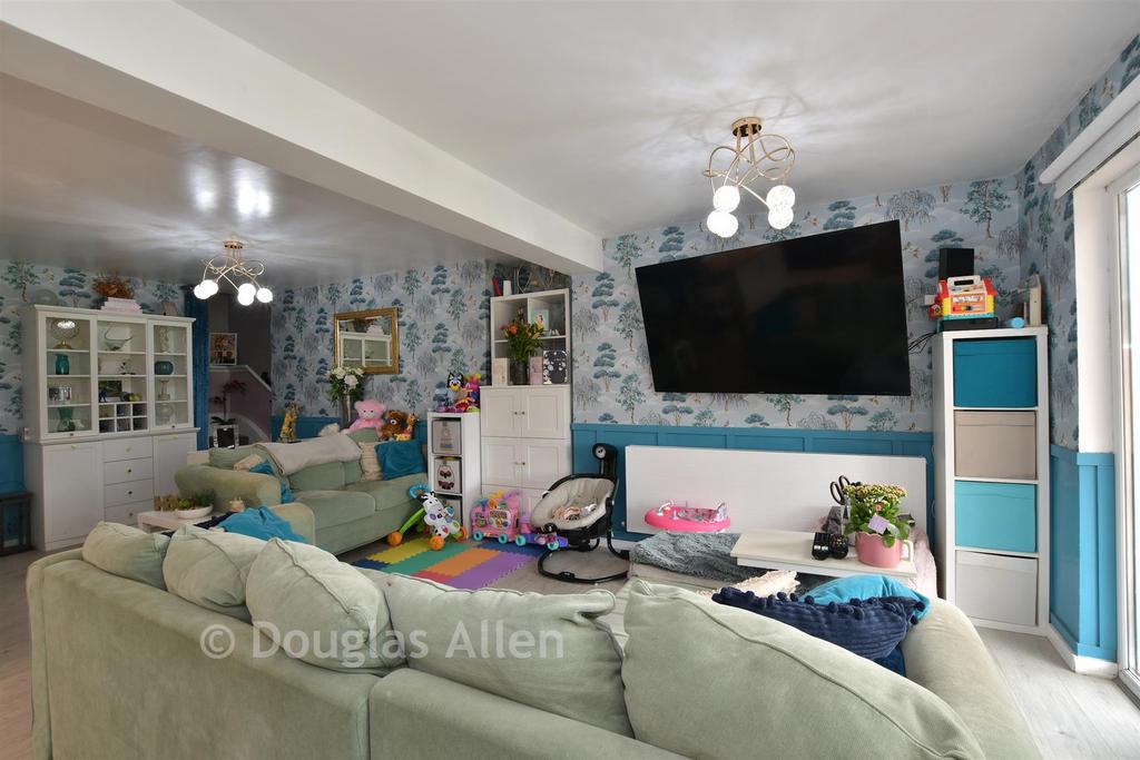 Lounge/Kitchen /Dining Room