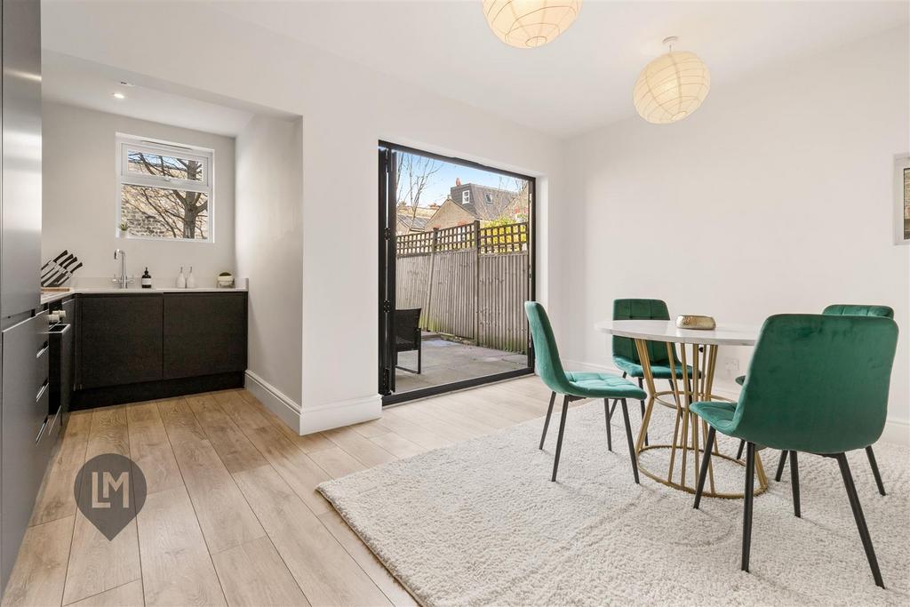 Dining/Kitchen