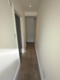 2 bedroom flat to rent, London, SW