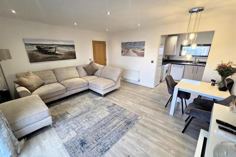 2 bedroom apartment for sale, St Stephens Court,, Marina, Swansea
