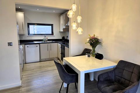 2 bedroom apartment for sale, St Stephens Court,, Marina, Swansea