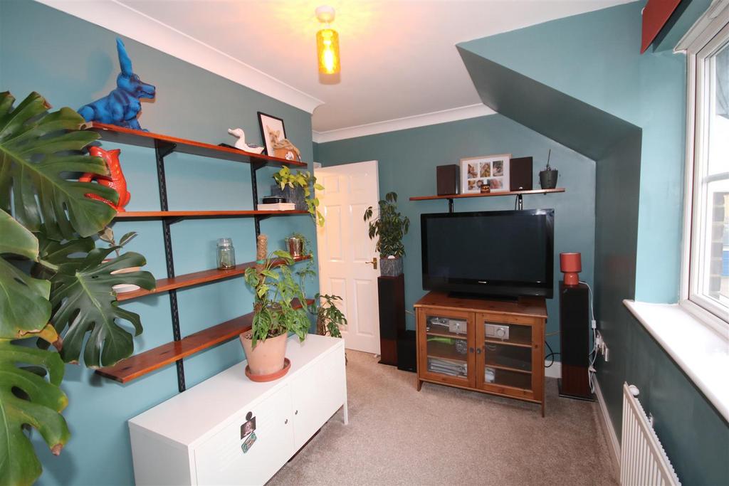 Bedroom 3a.JPG