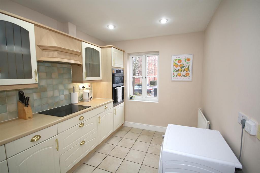 Kitchen c.JPG