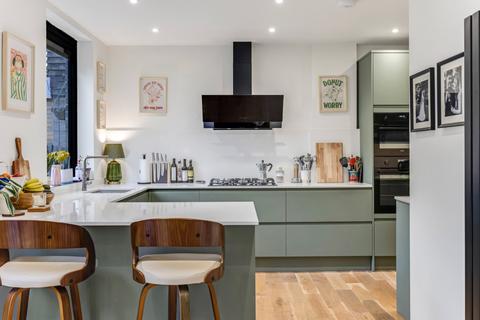undefined, View Close, Kenwood, N6