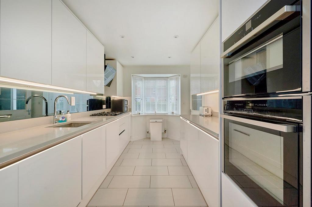 Fitted Kitchen