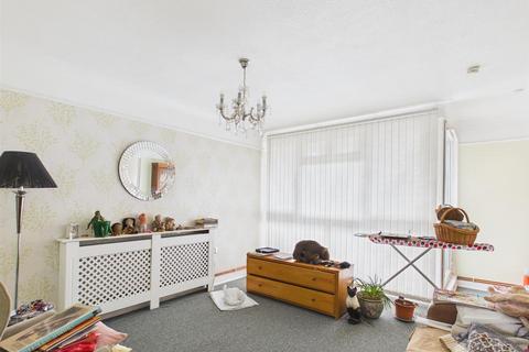 2 bedroom apartment for sale, Lower Meadow, Harlow CM18