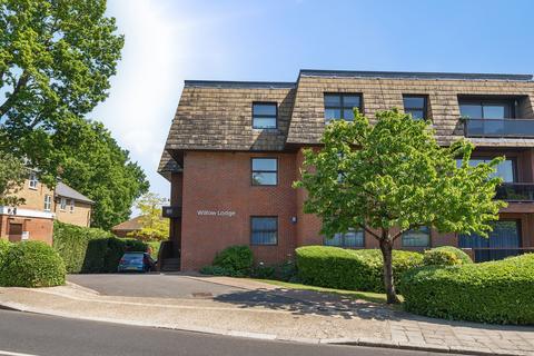 Lyonsdown Road, New Barnet, EN5