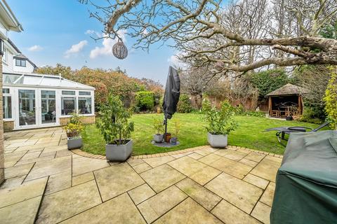 4 bedroom detached house for sale, Melbourne Close, Orpington, Kent