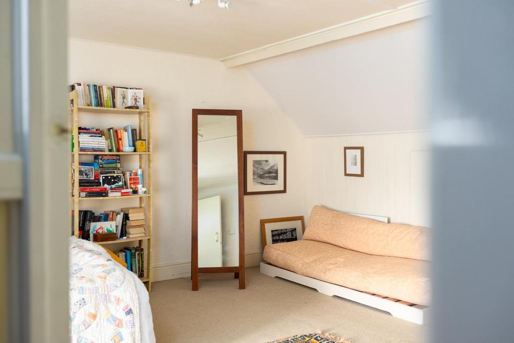 57 Calcott Road-6.jpg