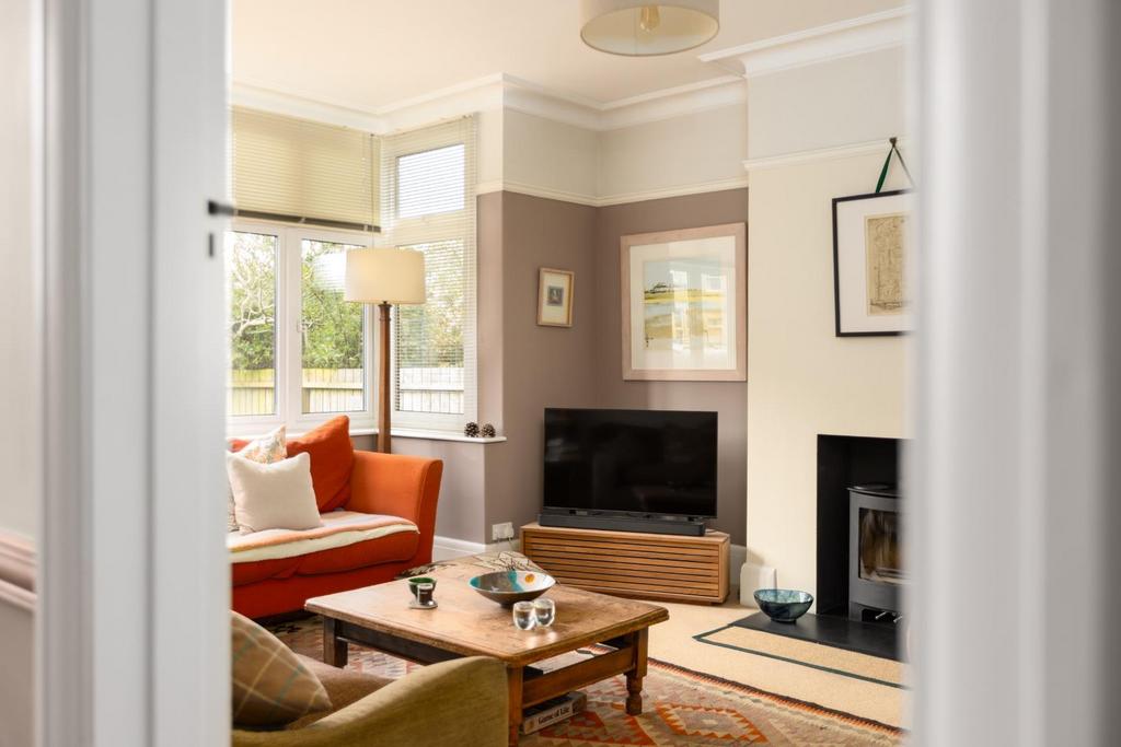 57 Calcott Road-31.jpg