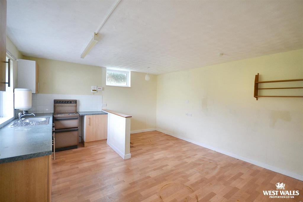 Living room/dining room