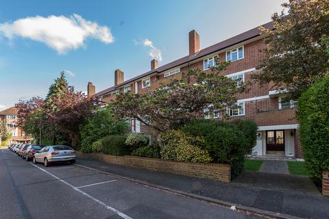 2 bedroom flat for sale, Sheen Court, Richmond, TW10