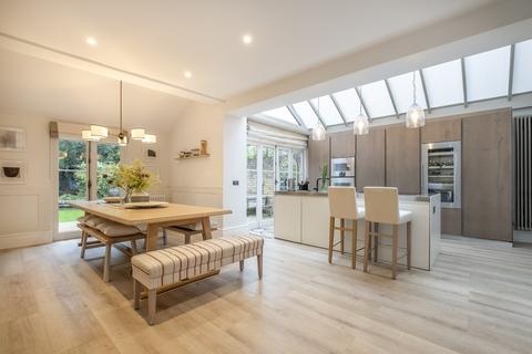 undefined, Cambridge Road, Teddington, TW11