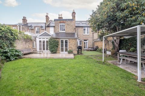 undefined, Cambridge Road, Teddington, TW11