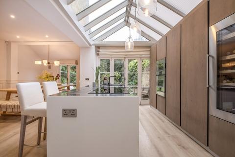 undefined, Cambridge Road, Teddington, TW11