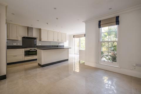undefined, Corsellis Square, Twickenham, TW1