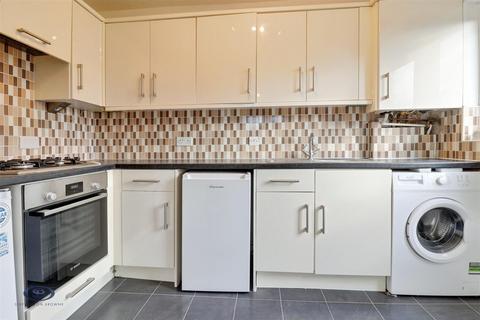3 bedroom end of terrace house for sale, Cranford Mews, Alsager
