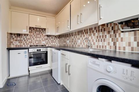3 bedroom end of terrace house for sale, Cranford Mews, Alsager