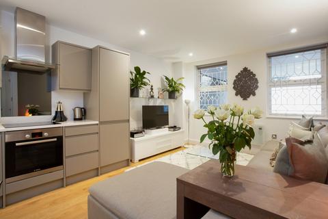 2 bedroom flat for sale, High Road, Whetstone, N20