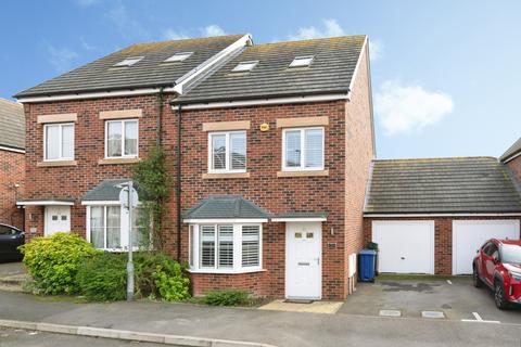 undefined, Treetops Close, Grays, Essex, RM17