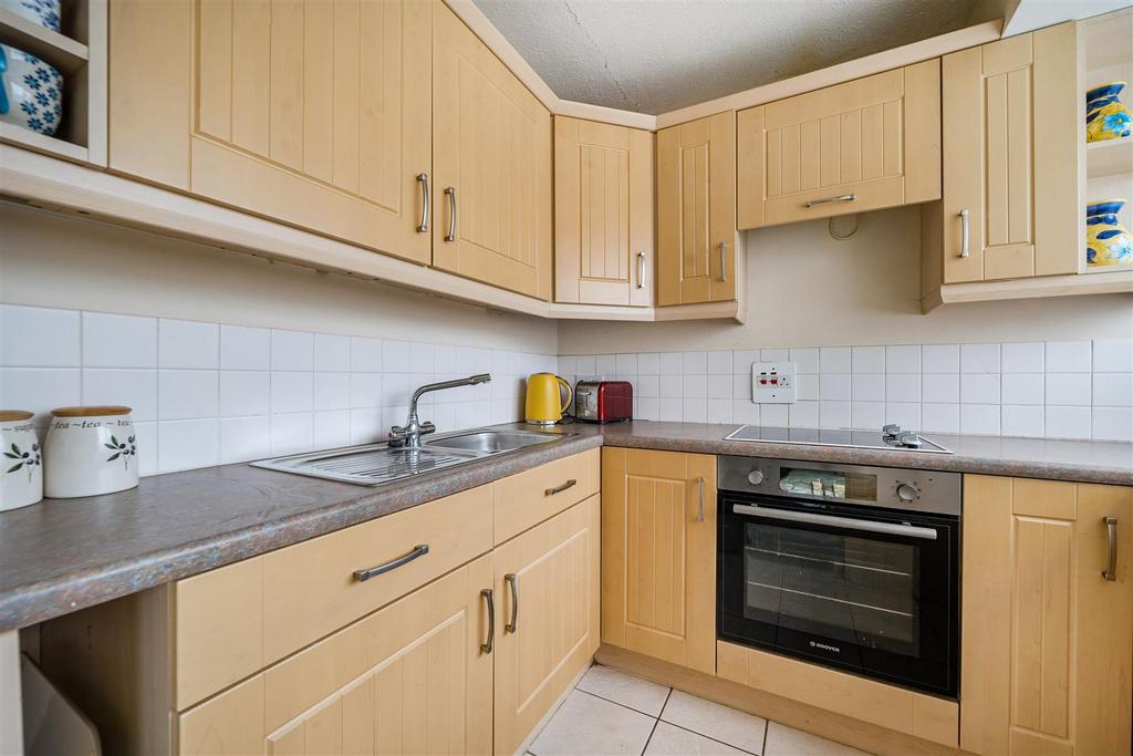 For Sale by Aspire Residential   Guardian Court