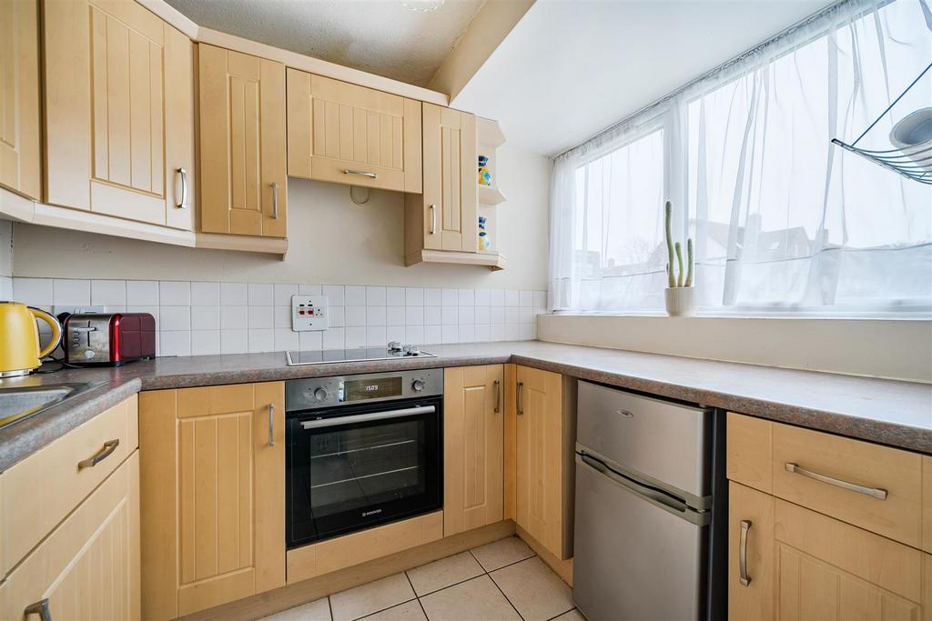 For Sale by Aspire Residential   Guardian Court