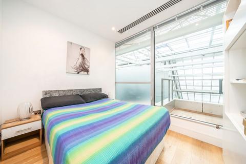 Studio to rent, Staines Road, Hounslow TW3