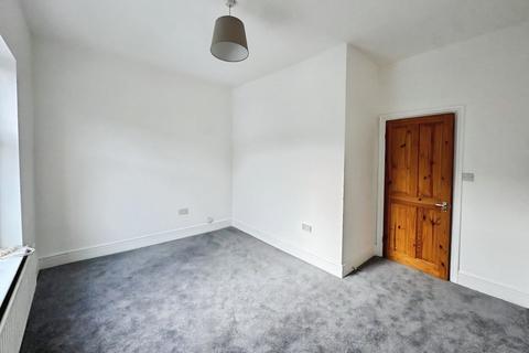 2 bedroom end of terrace house for sale, Dane Road, Sale, Greater Manchester, M33