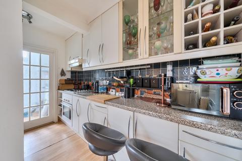 2 bedroom flat for sale, Marlbourough Hill, Harrow, HA1 1TY