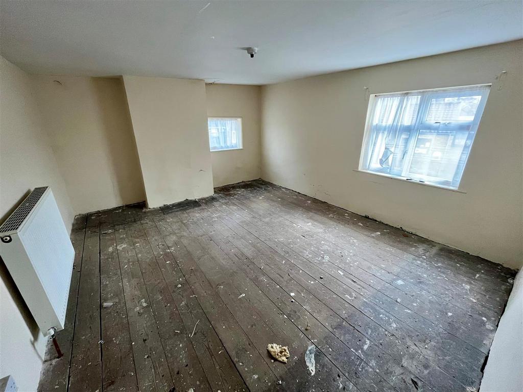 Bedroom One.jpg