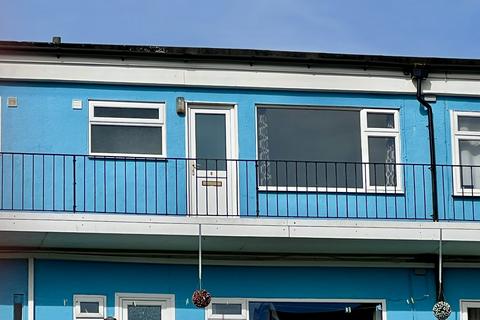 2 bedroom flat to rent, Harbour Court, Milford Street, Saundersfoot